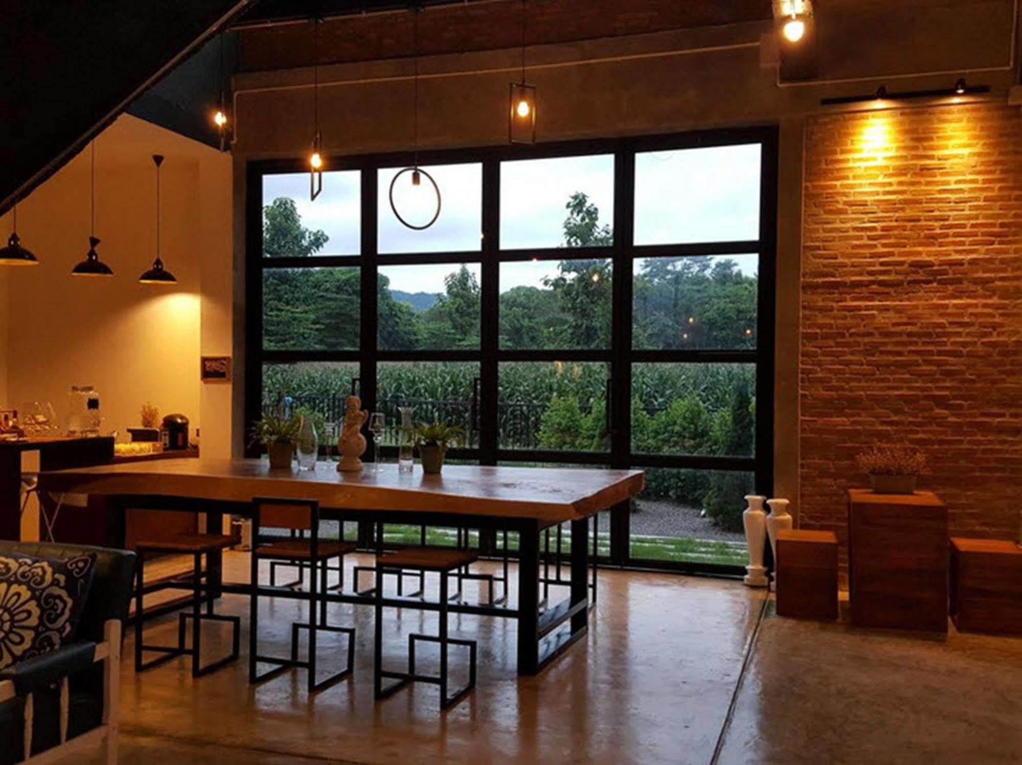 Manonnee Hotel Chiang Rai Buitenkant foto