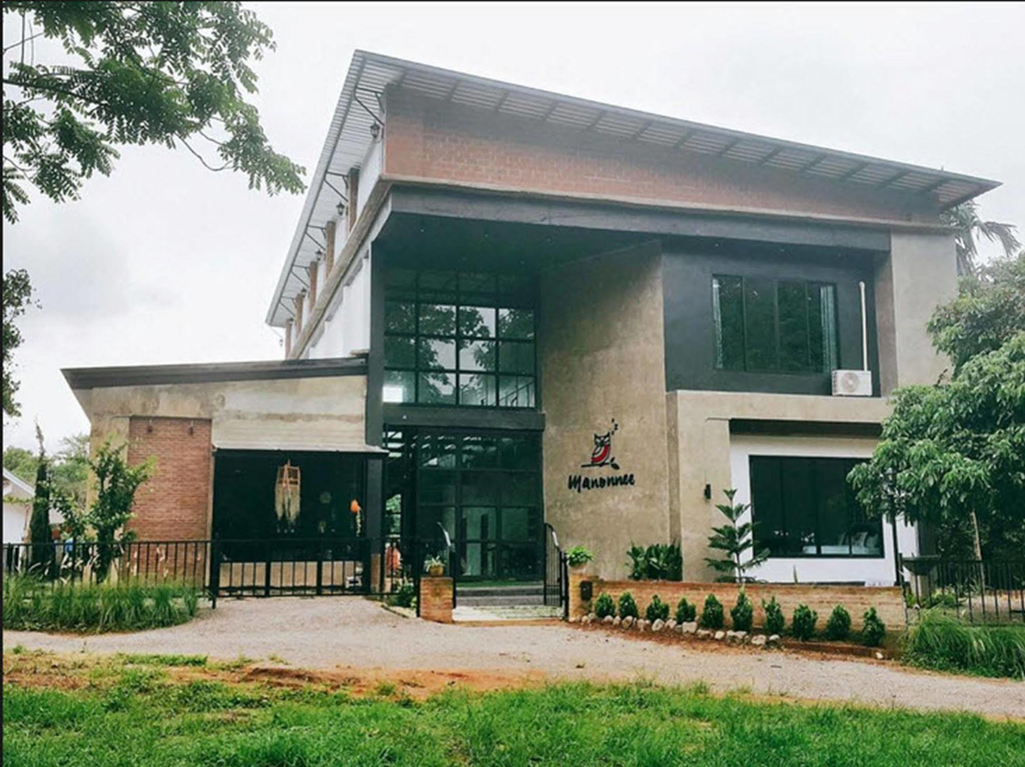 Manonnee Hotel Chiang Rai Buitenkant foto